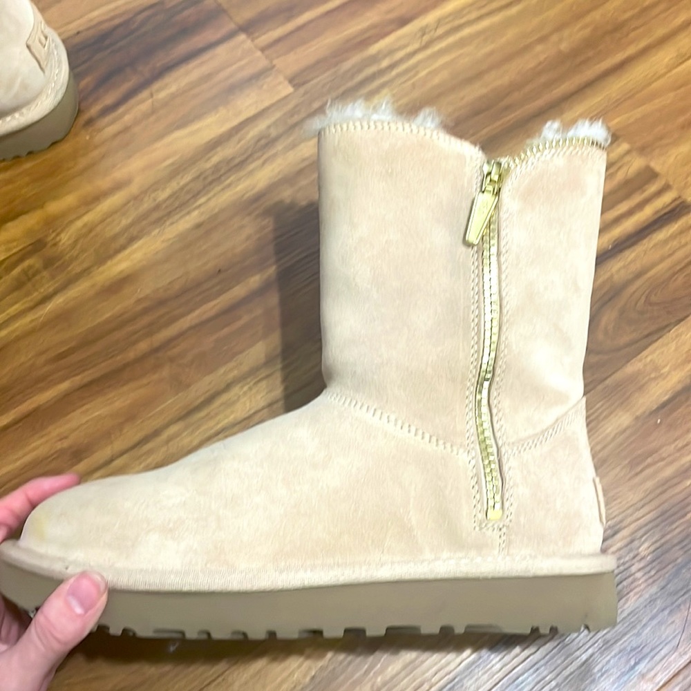 UGG short boots - Picture 3 of 5